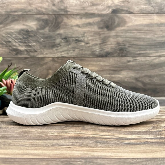 NIB Clarks Cloudsteppers 9M Nova Glint Mesh Comfort Sneakers Dark Olive Combo - Picture 5 of 12